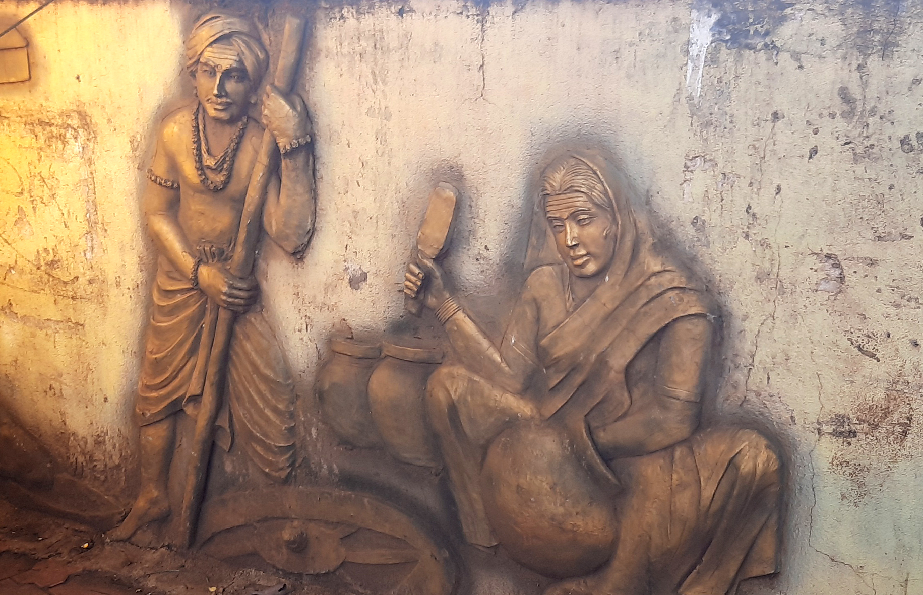 ಆವರಣಗೋಡೆಯಲ್ಲಿನ ಉಬ್ಬು ಚಿತ್ರ