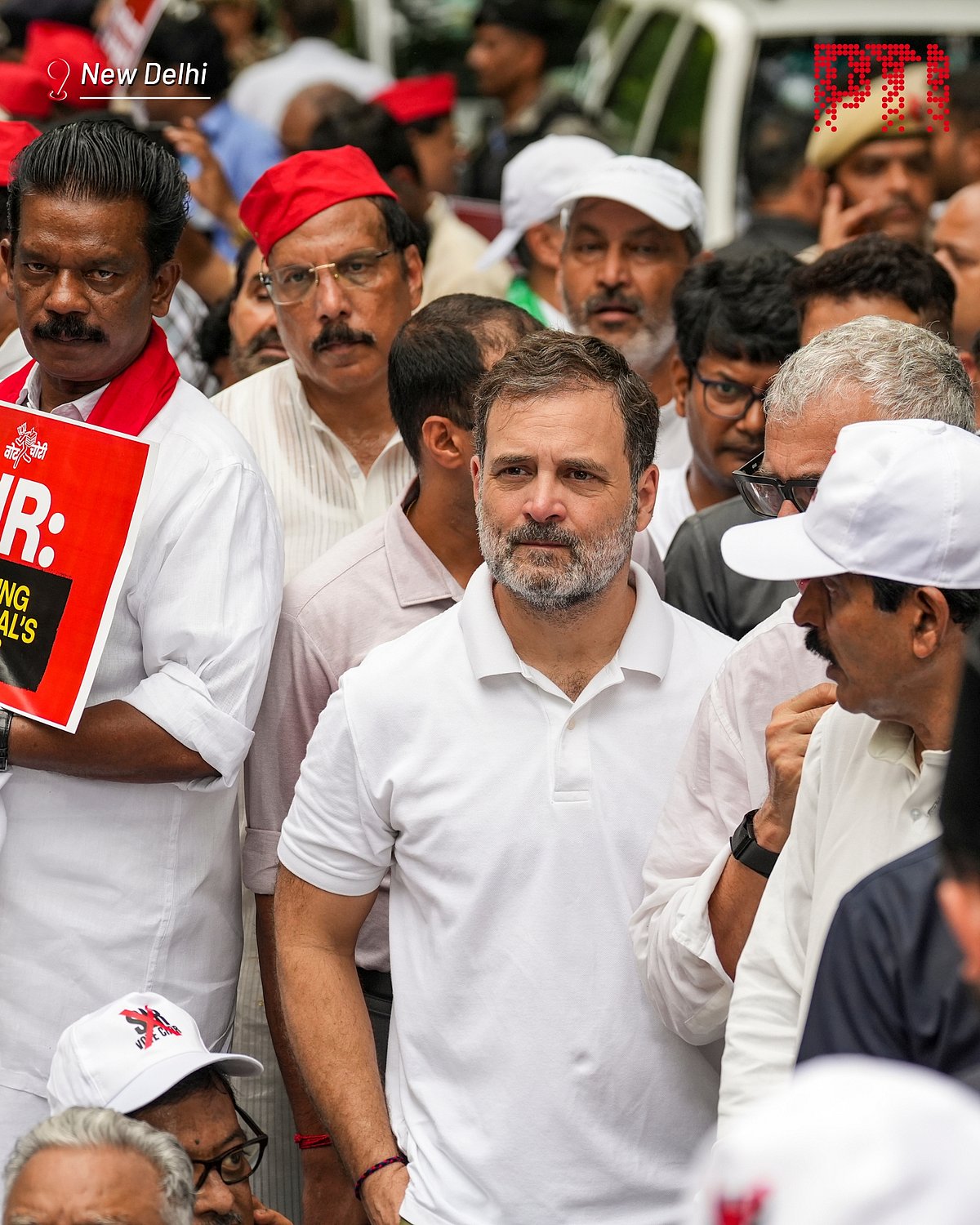 ಪ್ರತಿಯೊಬ್ಬ ಭಾರತೀಯನ ಮತದಾನದ ಹಕ್ಕಿಗಾಗಿ ಹೋರಾಟ: ರಾಹುಲ್ ಗಾಂಧಿ