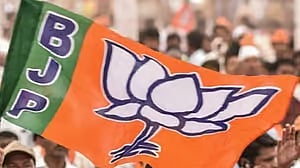 ಫಡಣವೀಸ್‌ ವಿರುದ್ಧ ಮಾತನಾಡಿದ ಮನೋಜ್ ಜರಾಂಗೆ ಮೇಲೆ ಬಿಜೆಪಿ ನಾಯಕರ ವಾಗ್ದಾಳಿ