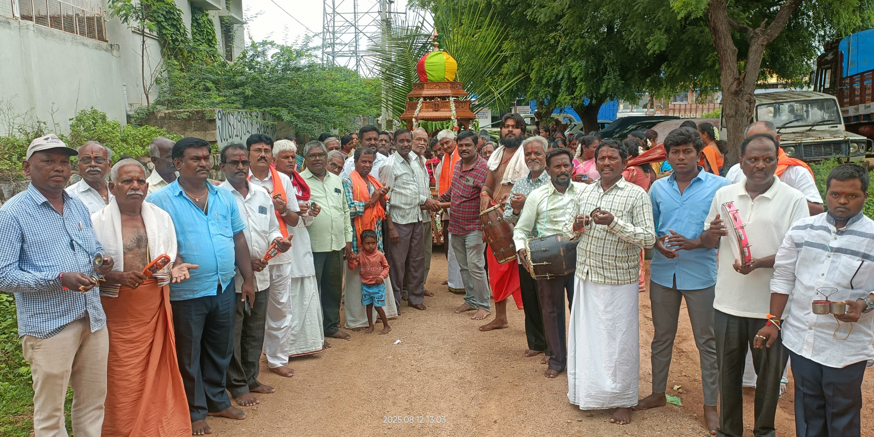 ಕವಿತಾಳದ ವಾಸವಿ ದೇವಸ್ಥಾನದಲ್ಲಿ ರಾಯರ ಆರಾಧನೆ ಅಂಗವಾಗಿ ಮಂಗಳವಾರ ರಥೋತ್ಸವ ನಡೆಯಿತು