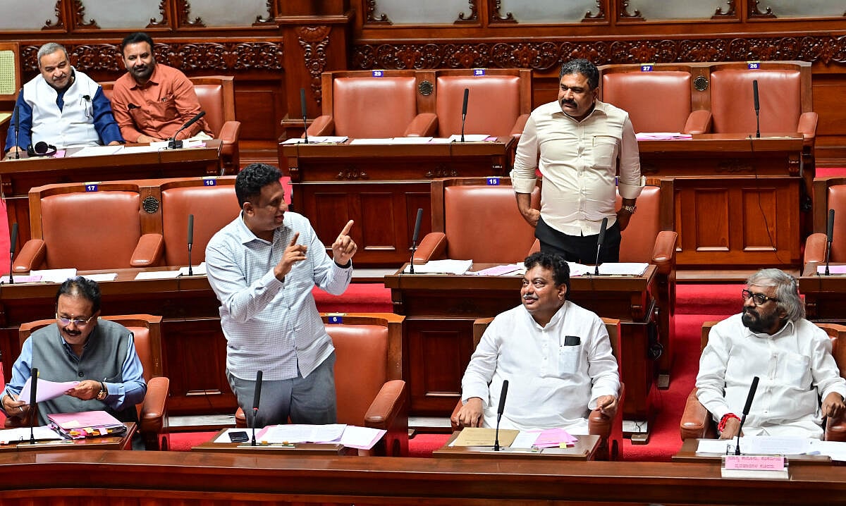 ವಿಧಾನ ಪರಿಷತ್ ಕಲಾಪ: ಪ್ರತಿಧ್ವನಿಸಿದ ಕಾಡುಗೋಡಿ ಒತ್ತುವರಿ ತೆರವು 