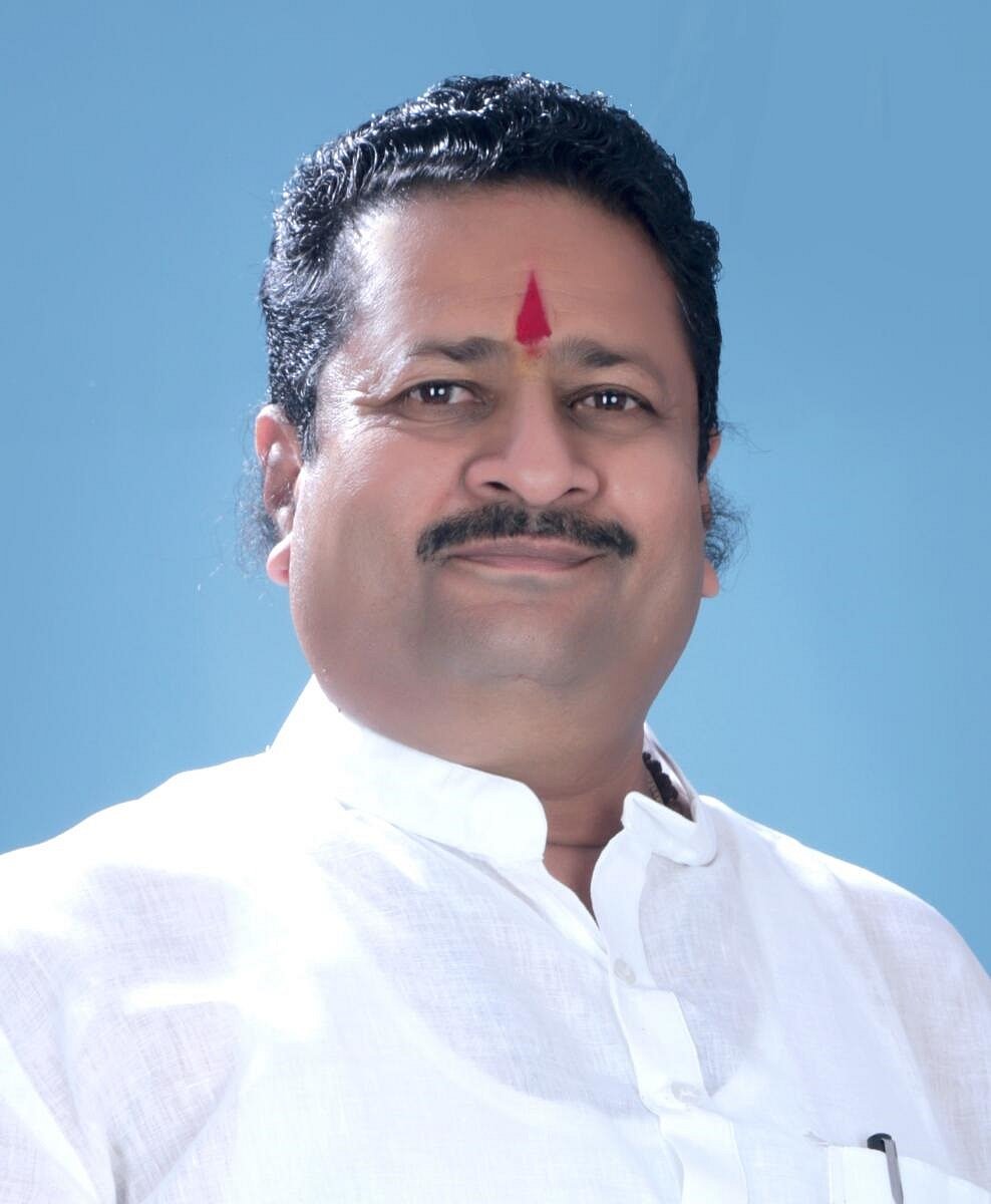 ಬಸವಣ್ಣ ಲಿಂಗಾಯತ ಧರ್ಮ ಸ್ಥಾಪಿಸಿಲ್ಲ: ಕಂಪನಿಗಳು ಮಾಡಿಕೊಂಡಿವೆ- ಯತ್ನಾಳ ಆರೋಪ