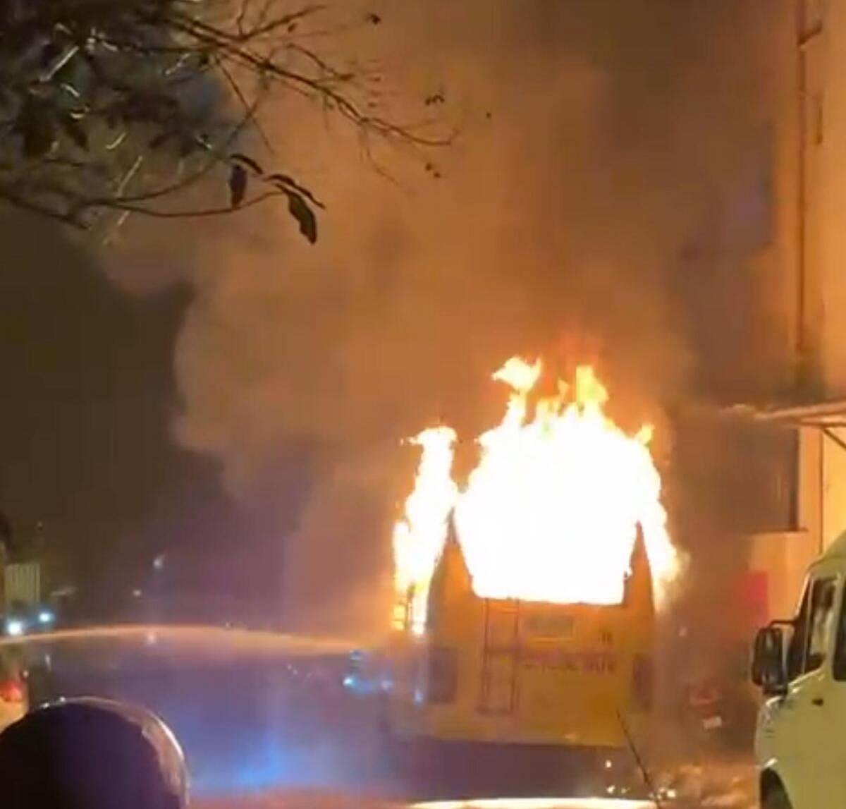 Bengaluru Accident: ಬಸ್‌ನಲ್ಲಿ ಮಲಗಿದ್ದ ವ್ಯಕ್ತಿ ಸಜೀವದಹನ