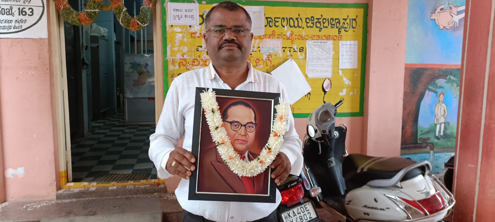 ನಗರಸಭೆ ಎದುರು ಪ್ರತಿಭಟಿಸಿದ ಮಟಮಪ್ಪ