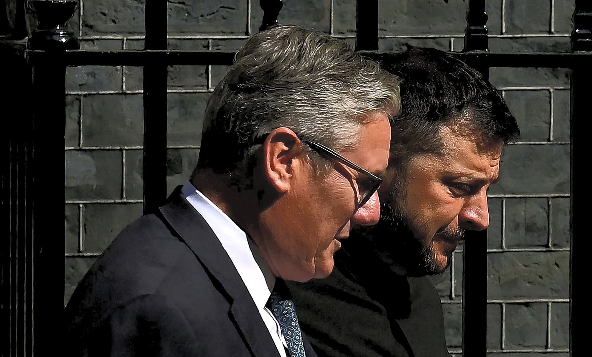 ಟ್ರಂಪ್– ಪುಟಿನ್ ಶೃಂಗಸಭೆ: ಸ್ಟಾರ್ಮರ್‌ ಭೇಟಿಯಾದ ಝೆಲೆನ್‌ಸ್ಕಿ