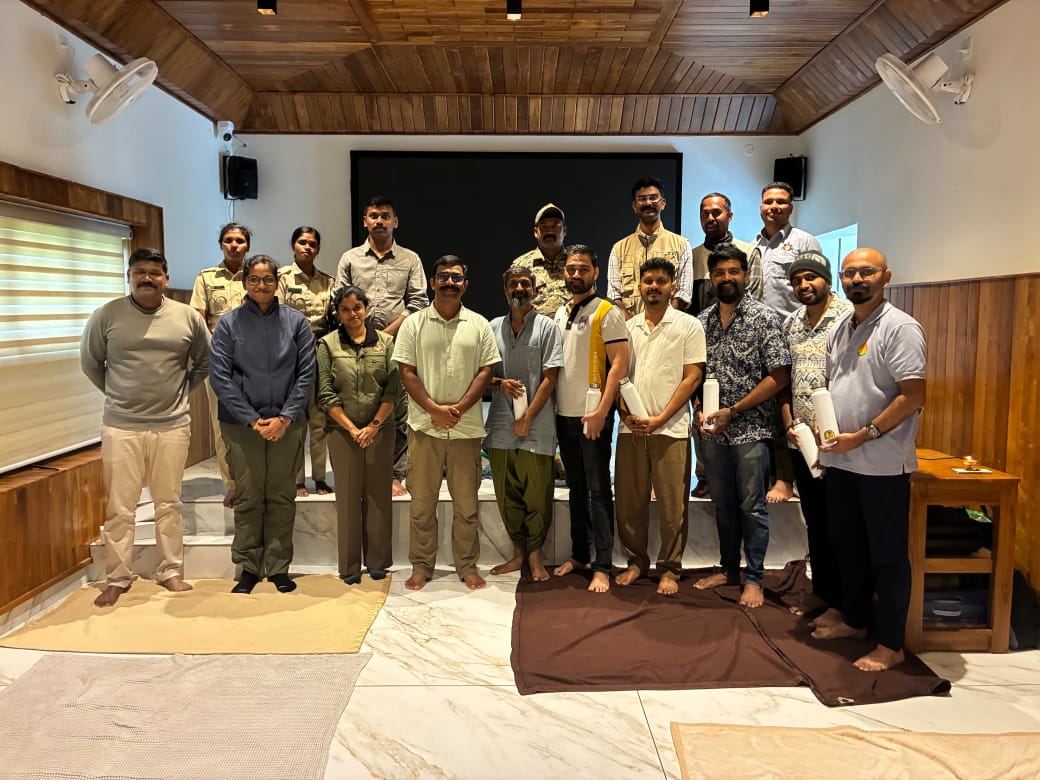 ಗುಂಡ್ಲುಪೇಟೆ ತಾಲ್ಲೂಕಿನ ಬಂಡೀಪುರದಲ್ಲಿ ಸ್ವಾತಂತ್ರ್ಯ ದಿನಾಚರಣೆ ಅಂಗವಾಗಿ ಅರಣ್ಯಾಧಿಕಾರಿಗಳು ಹಾಗೂ ಸಿಬ್ಬಂದಿ ವರ್ಗಕ್ಕೆ ಫಾರೆಸ್ಟ್ ಎಸ್‌ಓಎಸ್ ವತಿಯಿಂದ ಸೌಂಡ್ ಬಾತ್ ಧ್ಯಾನ ಕಾರ್ಯಕ್ರಮ ನಡೆಯಿತು.