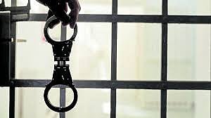 UP: ಪೊಲೀಸರಿಂದ ತಪ್ಪಿಸಿಕೊಳ್ಳಲು ಹೋಗಿ ಸೆರೆಯಾದ ಚಾಲಾಕಿ ಮಾಡಿದ್ದ ಉಪಾಯ ಏನು?