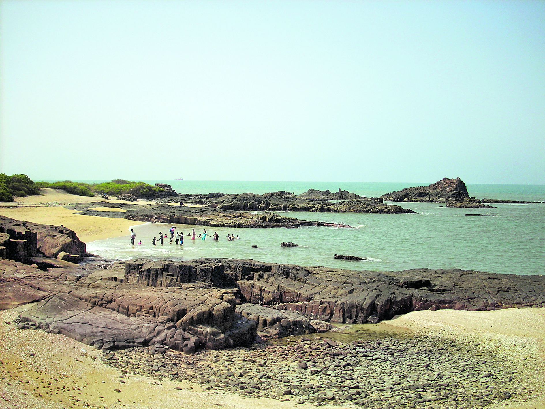 ಸೇಂಟ್‌ ಮೇರೀಸ್‌ ದ್ವೀಪದಲ್ಲಿ ಪ್ರವಾಸಿಗರು