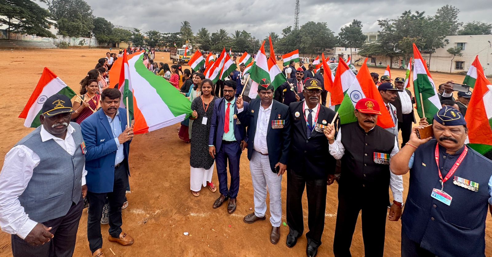 ಸರ್ಜಾಪುರದಲ್ಲಿ ನಿವೃತ್ತ ಯೋಧರು ಜಾಥಾ ನಡೆಸಿದರು