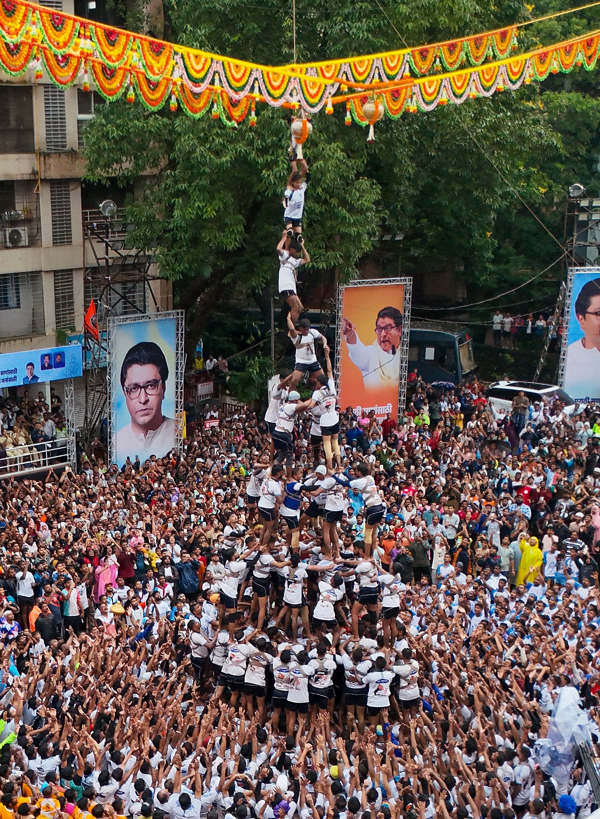 ಮುಂಬೈಯಲ್ಲಿ ಕೃಷ್ಣ ಜನ್ಮಾಷ್ಟಮಿ | ಮೊಸರು ಗಡಿಗೆ ಉತ್ಸವ: ಇಬ್ಬರ ಸಾವು
