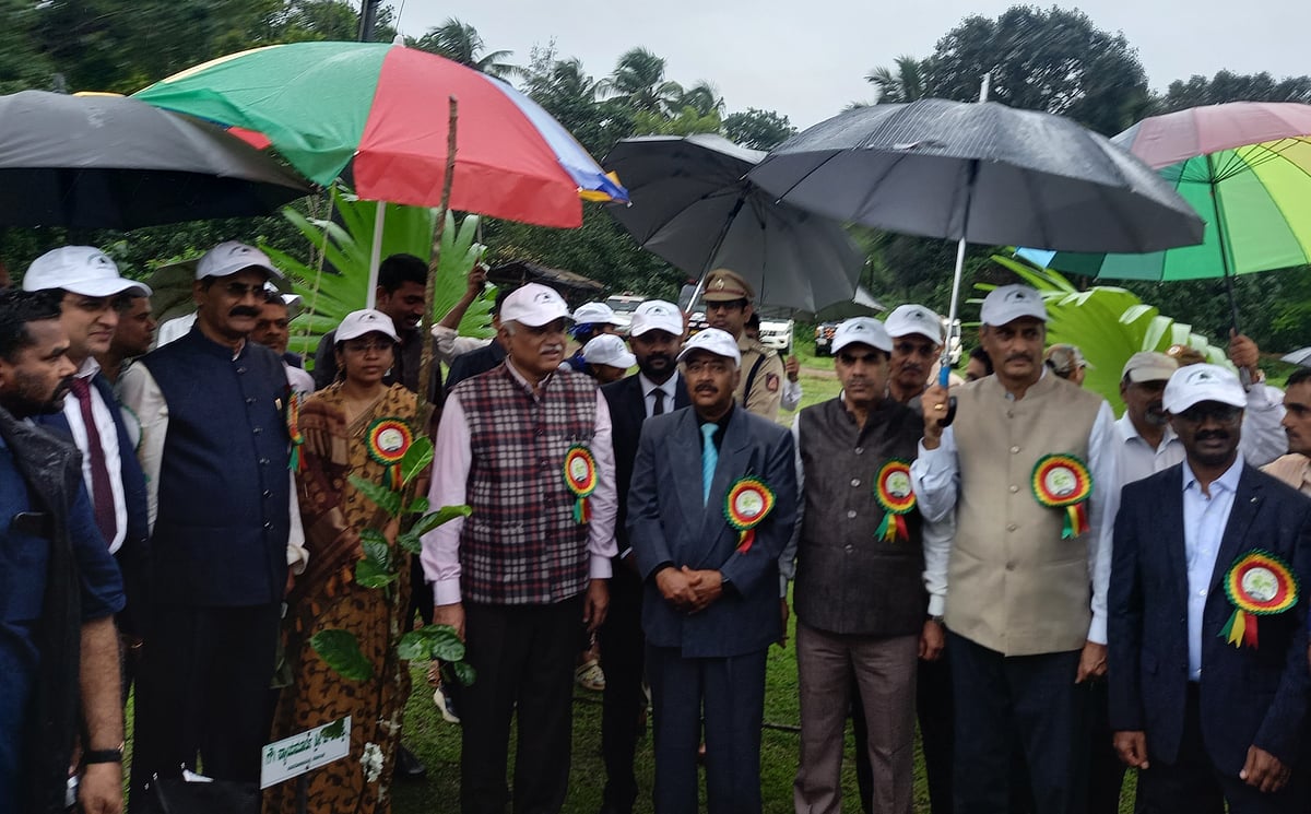 ಹೊನ್ನಾವರ | ಅರಣ್ಯ ಪ್ರದೇಶ ಇಳಿಕೆ ವಿಮರ್ಶೆ ನಡೆಸಿ: ನ್ಯಾ.ಎಸ್.ಜಿ.ಪಂಡಿತ ಸಲಹೆ