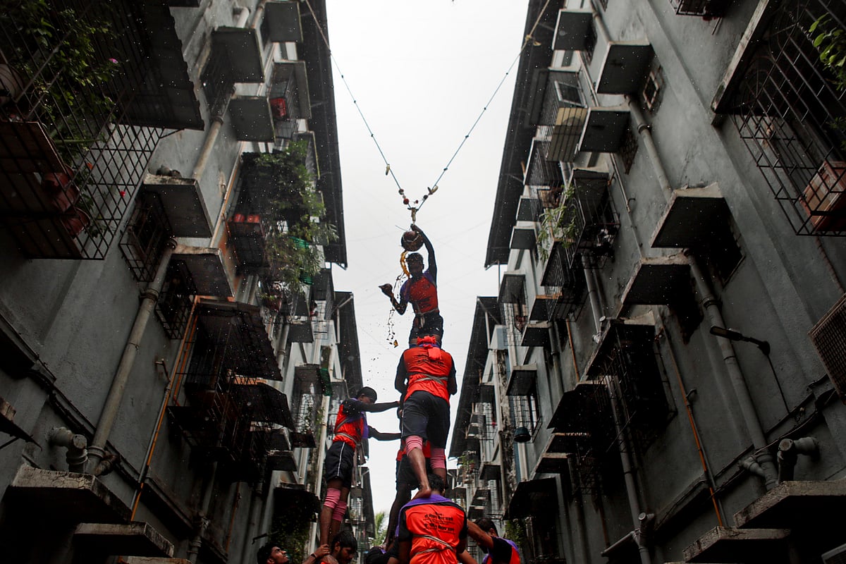 ಮುಂಬೈ: ಮೊಸರು ಗಡಿಗೆ ಉತ್ಸವ; ಇಬ್ಬರ ಸಾವು, 300ಕ್ಕೂ ಹೆಚ್ಚು ಜನರಿಗೆ ಗಾಯ 