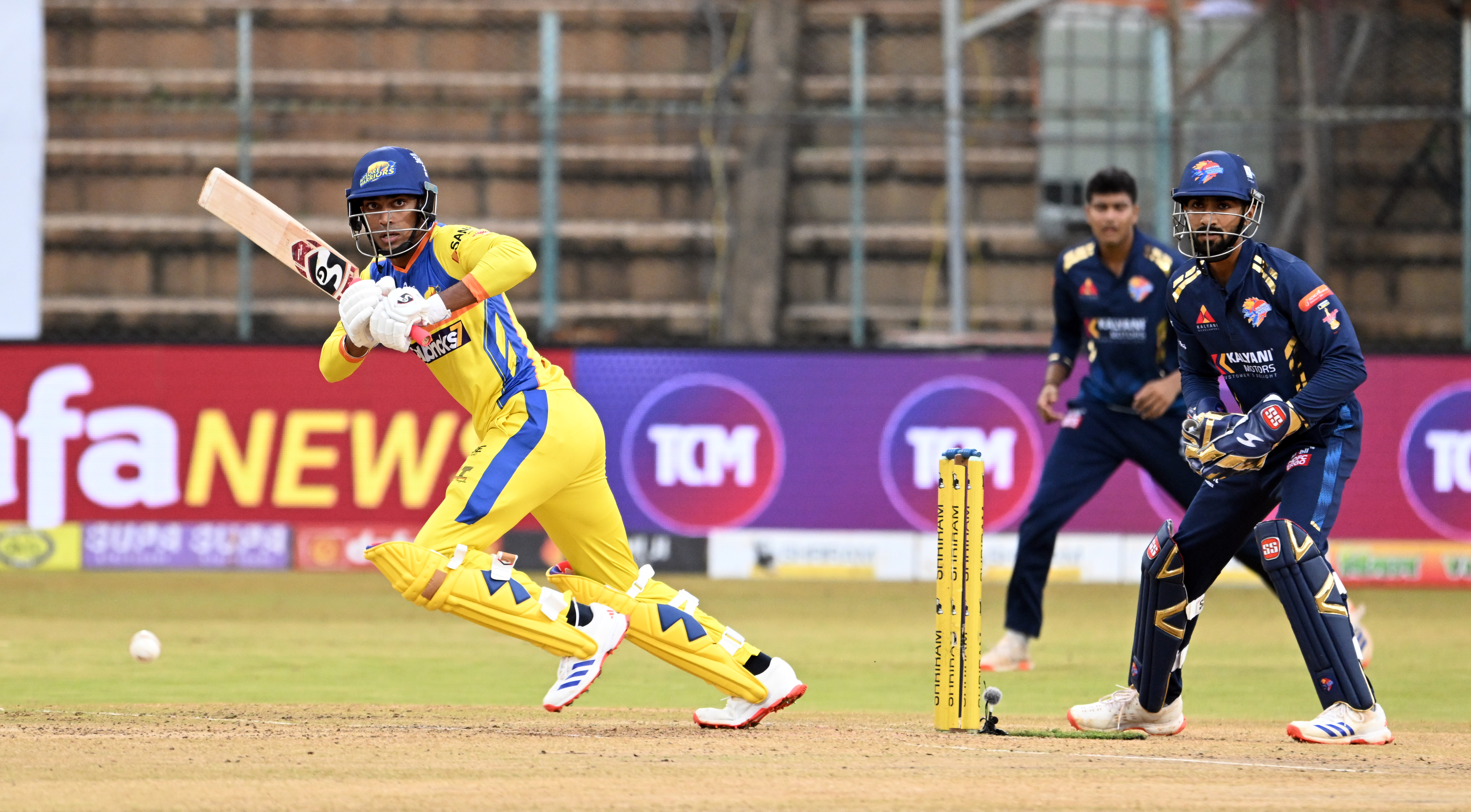 ಮೈಸೂರು ವಾರಿಯರ್ಸ್‌ನ ಯಶೋವರ್ಧನ್ ಪರಂತಾಪ್‌ (39) ಅವರ ಬ್ಯಾಟಿಂಗ್ ವೈಖರಿ –ಪ್ರಜಾವಾಣಿ ಚಿತ್ರ/ಅನೂಪ್ ರಾಘ .ಟಿ.
