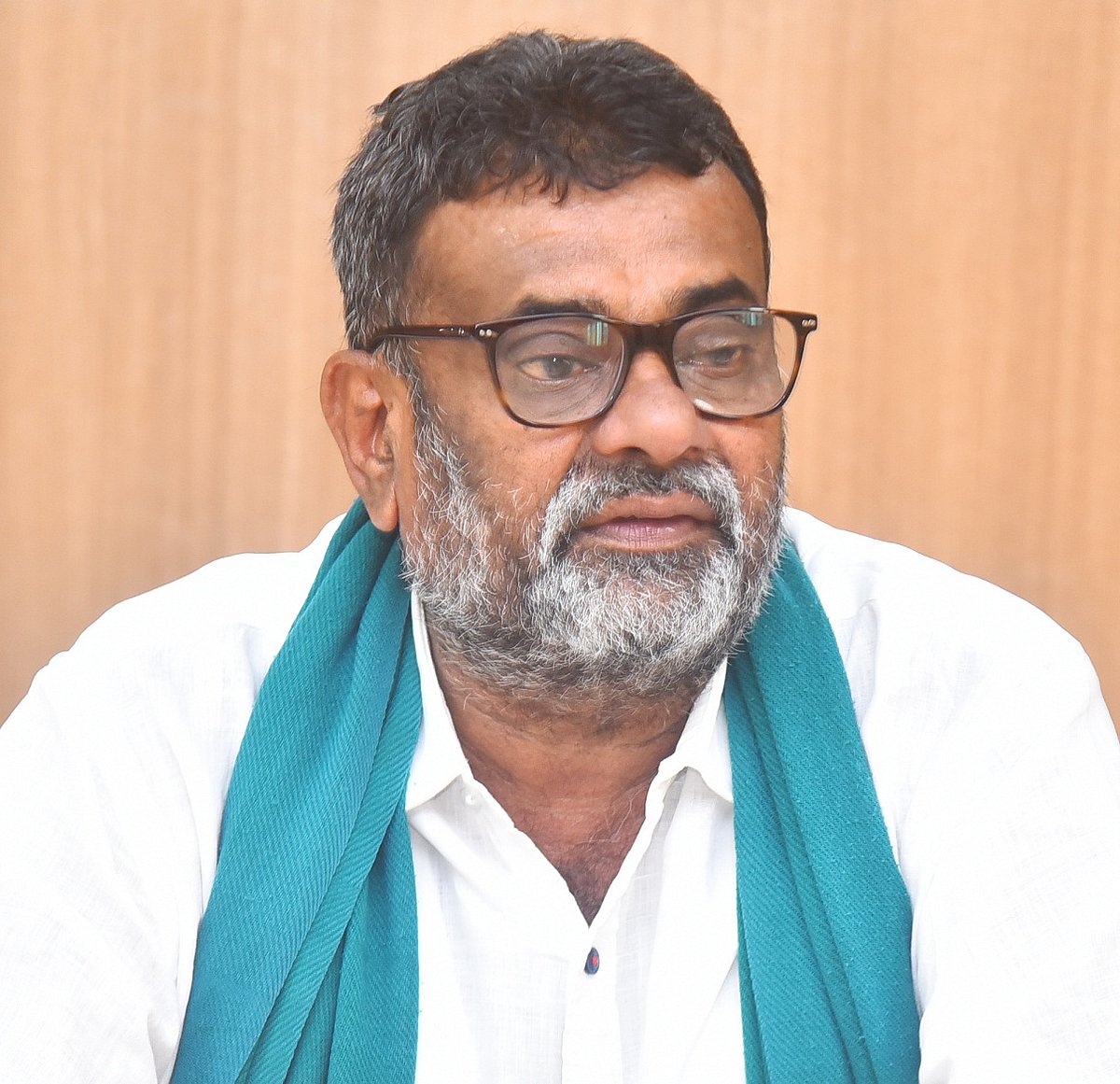 ಮೈಸೂರು: ಯೂರಿಯಾ ಸಮಸ್ಯೆ ಬಗೆಹರಿಸಲು ಒತ್ತಾಯ 