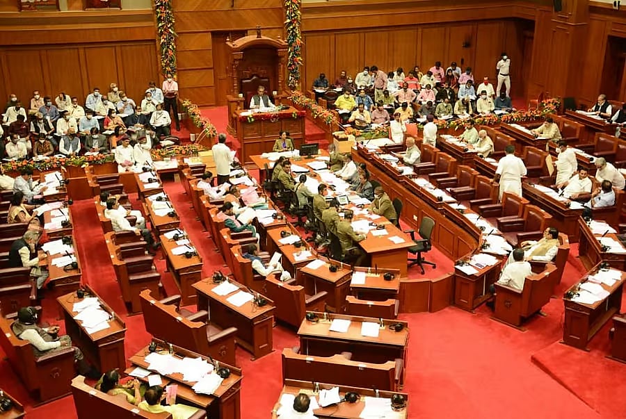 ವಿಧಾನಸಭೆ | ಬಫರ್ ಝೋನ್ ಕಡಿತ: ವಿರೋಧ ಪಕ್ಷದ ಸದಸ್ಯರು  ಸಭಾತ್ಯಾಗ