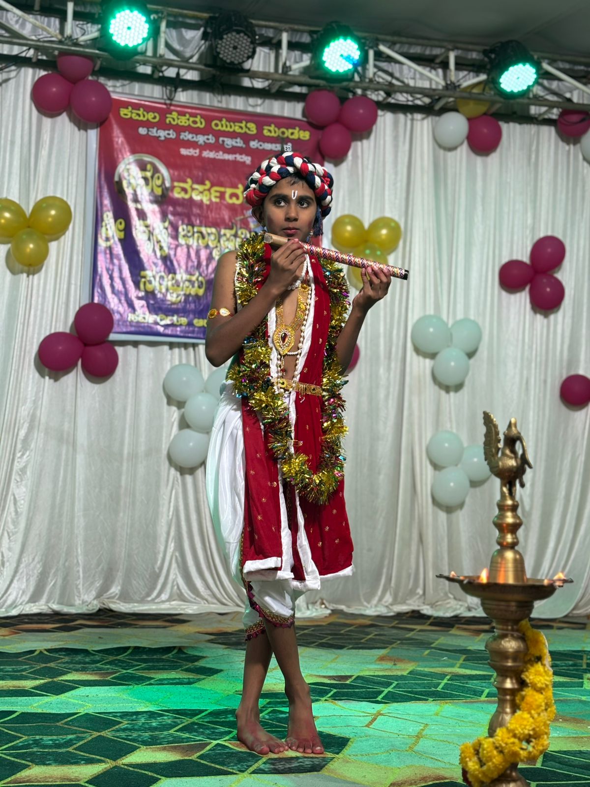 ಸುಂಟಿಕೊಪ್ಪ ಸಮೀಪದ ಕಂಬಿಬಾಣೆ ಕಮಲ ನೆಹರು ಯುವತಿ ಮಂಡಳಿ ವತಿಯಿಂದ ಕೃಷ್ಣಜನ್ಮಾಷ್ಟಮಿ ಏರ್ಪಡಿಸಿದ್ದ ಛದ್ಮವೇಷ ಸ್ಪರ್ಧೆ