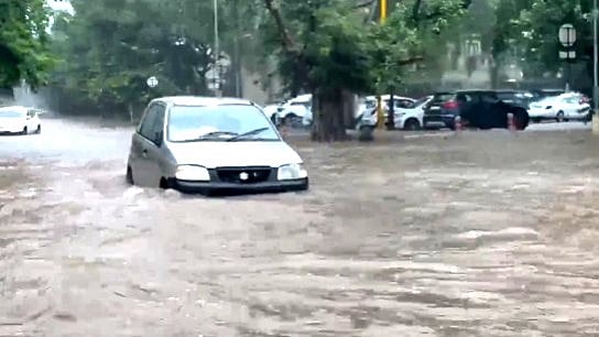 ಚಂಡೀಗಢದಲ್ಲಿ ಪ್ರವಾಹ: ಮುಳುಗಿದ ವಾಹನಗಳು; ಜನರ ಜೀವನ ಅಸ್ತವ್ಯಸ್ತ