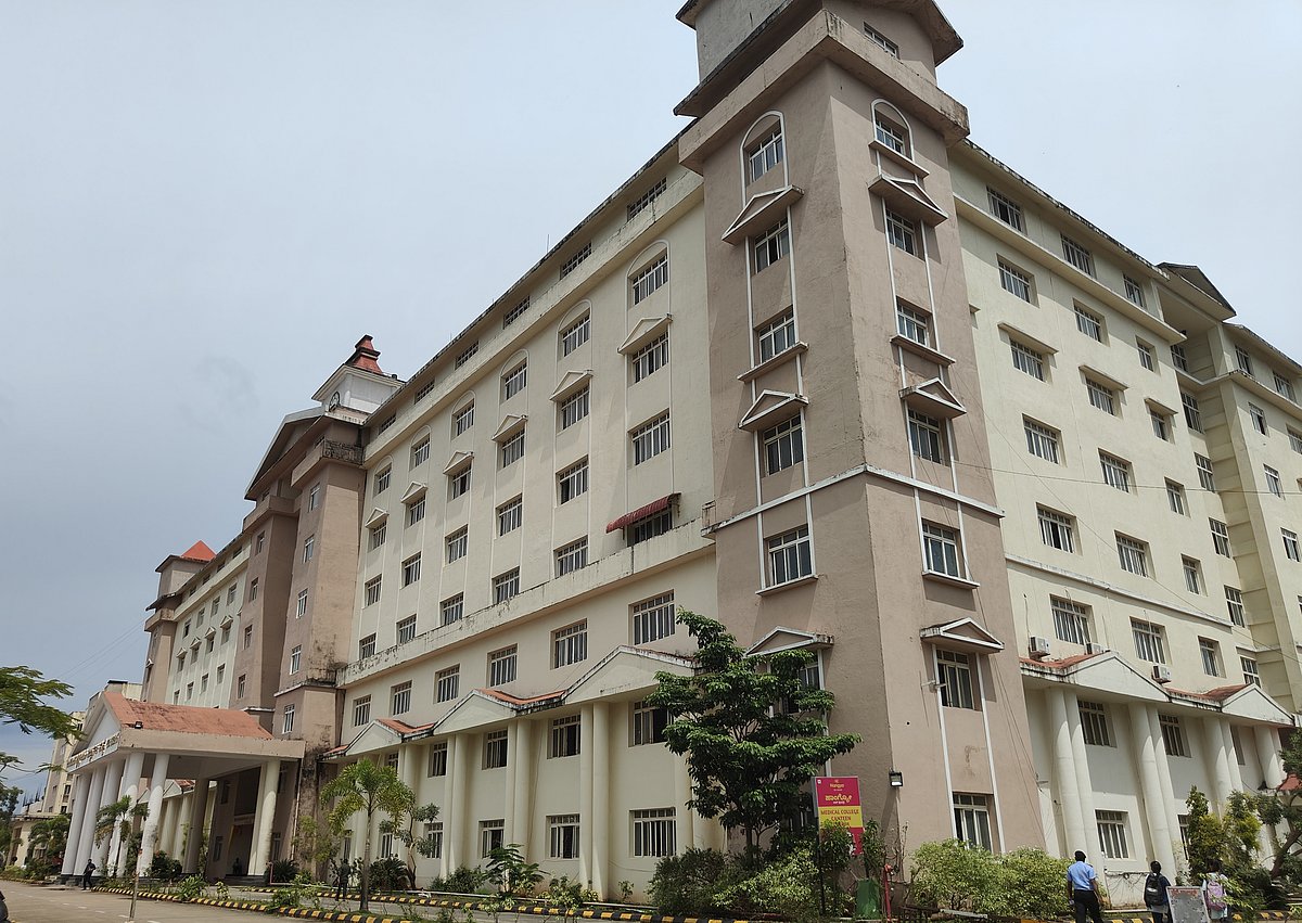 ಕಾರವಾರ | ವೈದ್ಯರ ಗೈರಿಗೆ ‘ಬಯೋಮೆಟ್ರಿಕ್’ ಮದ್ದು: ಕ್ರಿಮ್ಸ್‌ನಿಂದ ಕಠಿಣ ಕ್ರಮ