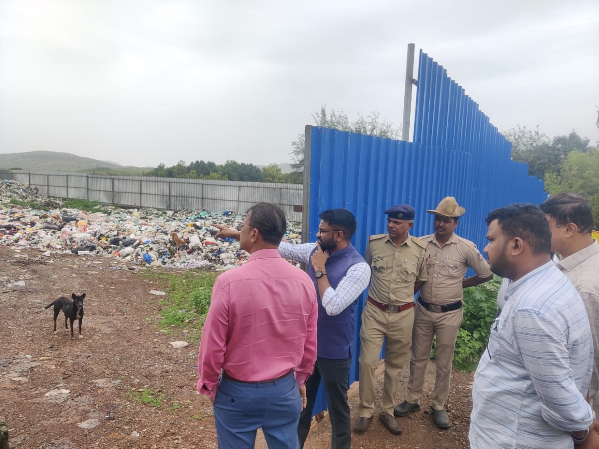 ಗೋಕರ್ಣ ಗ್ರಾಮ ಪಂಚಾಯಿತಿಯಿಂದ ನಿರ್ಮಿಸಲಾದ ನೂತನ ಮಲ ಸಂಸ್ಕರಣಾ ಘಟಕವನ್ನು ಜಿಲ್ಲಾ ಪಂಚಾಯ್ತಿ ಸಿ.ಇ.ಓ ಡಾ. ದಿಲೀಶ್ ಶಶಿ ವೀಕ್ಷಿಸಿದರು