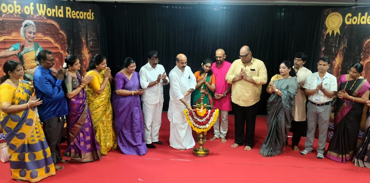 ಗೋಲ್ಡನ್‌ ಬುಕ್‌ ಆಫ್‌ ವರ್ಲ್ಡ್‌ ರೆಕಾರ್ಡ್‌: 216 ಗಂಟೆಗಳ ಭರತನಾಟ್ಯ ಆರಂಭ