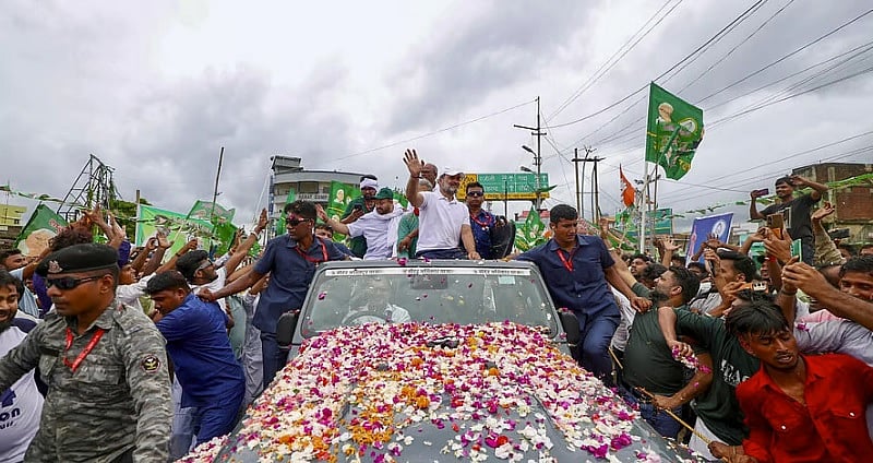 Video | ಪೊಲೀಸ್ ಕಾನ್‌ಸ್ಟೆಬಲ್‌ಗೆ ಡಿಕ್ಕಿ: ರಾಹುಲ್ ಇದ್ದ ಜೀಪ್ ಚಾಲಕನ ಮೇಲೆ FIR