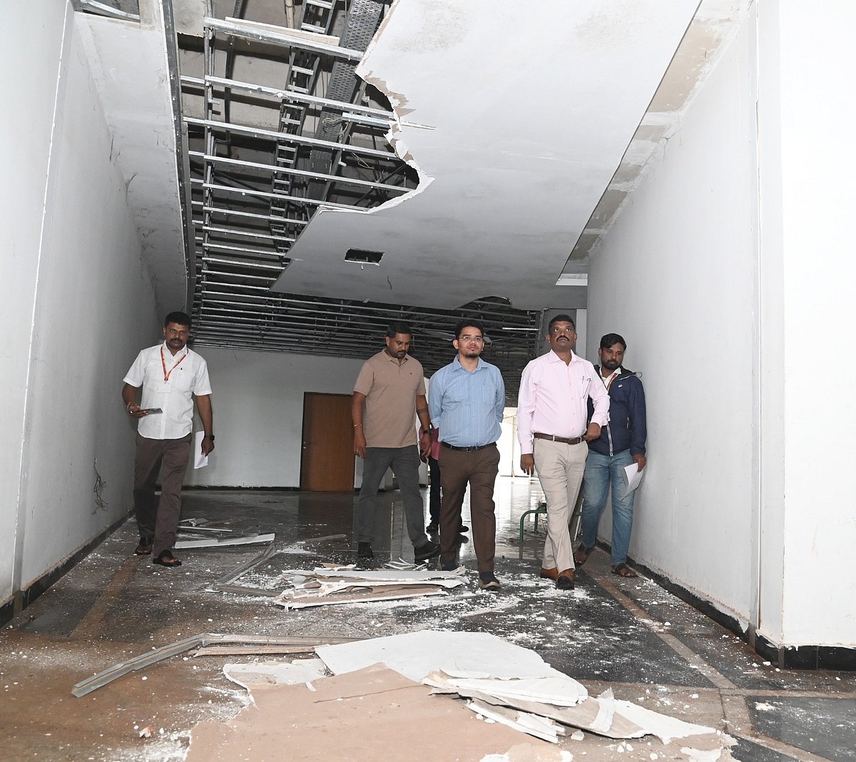 ಹುಬ್ಬಳ್ಳಿ: ಕೆಎಸ್‌ಸಿಎ ಕ್ರೀಡಾಂಗಣ; ಸೌಕರ್ಯ ಪರಿಶೀಲನೆ