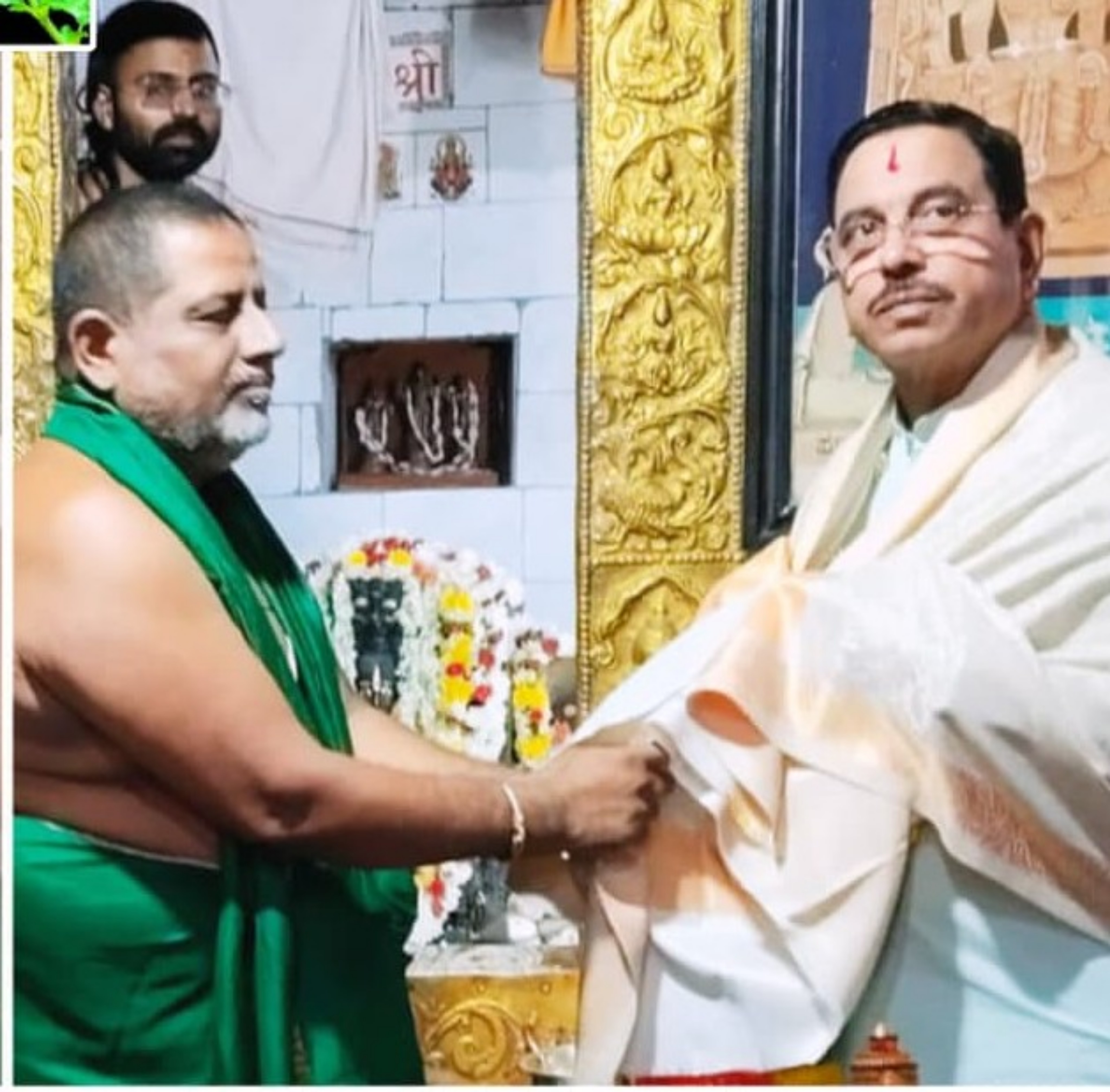 ಸಿರವಾರ ತಾಲ್ಲೂಕಿನ ಕಲ್ಲೂರು ಮಹಾಲಕ್ಷ್ಮಿ ದೇವಸ್ಥಾನಕ್ಕೆ ರಾಯಚೂರಿಗೆ ಬಂದಾಗಲೆಲ್ಲ ಭೇಟಿ ನೀಡುವ ಕೇಂದ್ರ ಸಚಿವ ಪ್ರಹ್ಲಾದ್ ಜೋಶಿ