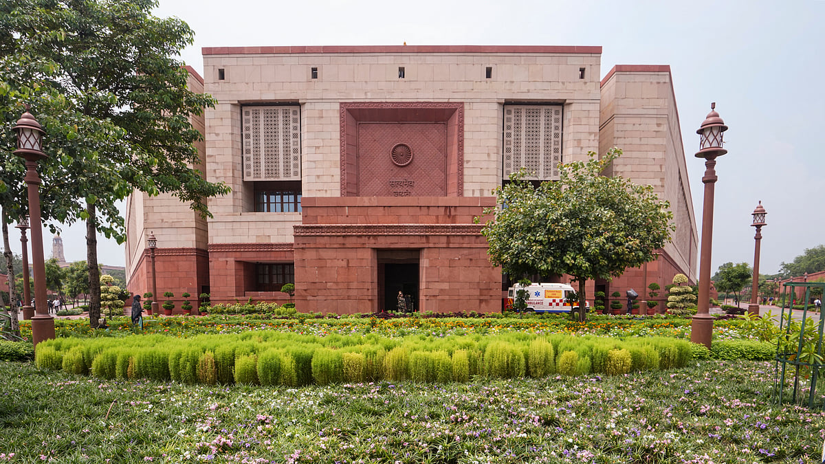 ಸಂಸತ್‌ ಭವನದ ಆವರಣ ಗೋಡೆ ಏರಲು ಯತ್ನಿಸಿ ಬಂಧನಕ್ಕೊಳಗಾಗಿದ್ದ ವ್ಯಕ್ತಿ ಬಿಡುಗಡೆ