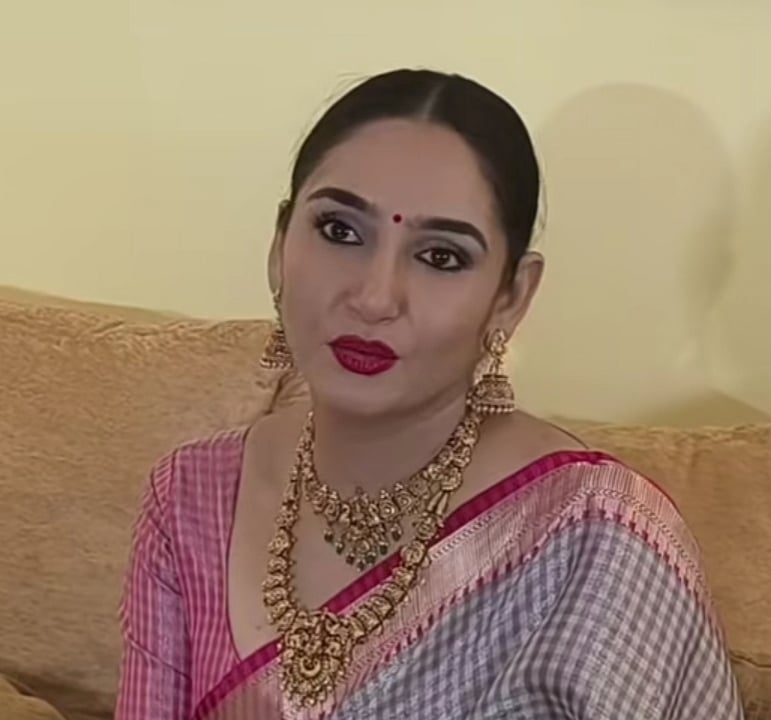 ವಿಷ್ಣುವರ್ಧನ್‌ ಸ್ಮಾರಕಕ್ಕೆ ಭೂಮಿ ಖರೀದಿಸಿ ಸುದೀಪ್ ಔದಾರ್ಯ ತೋರಿದ್ದಾರೆ: ರಾಗಿಣಿ