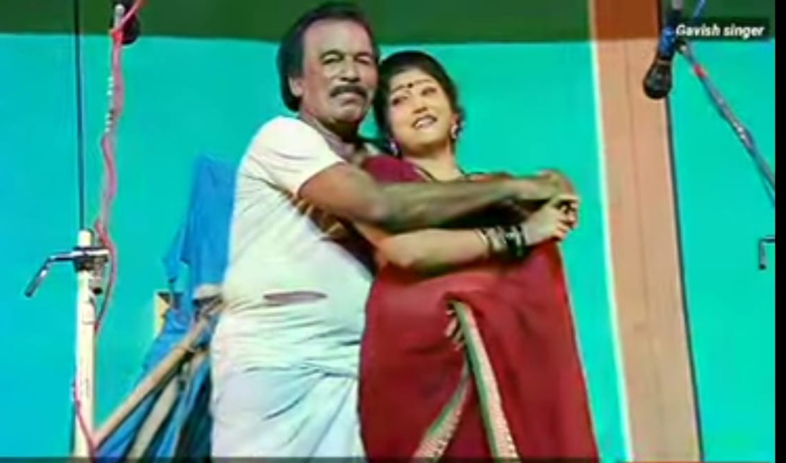 ಕನಕಗಿರಿ ಸಮೀಪದ ನವಲಿ ಗ್ರಾಮದ ಯಮನೂರಸಾಬ ನಾಟಕದಲ್ಲಿ ಅಭಿನಯಿಸಿರುವುದು