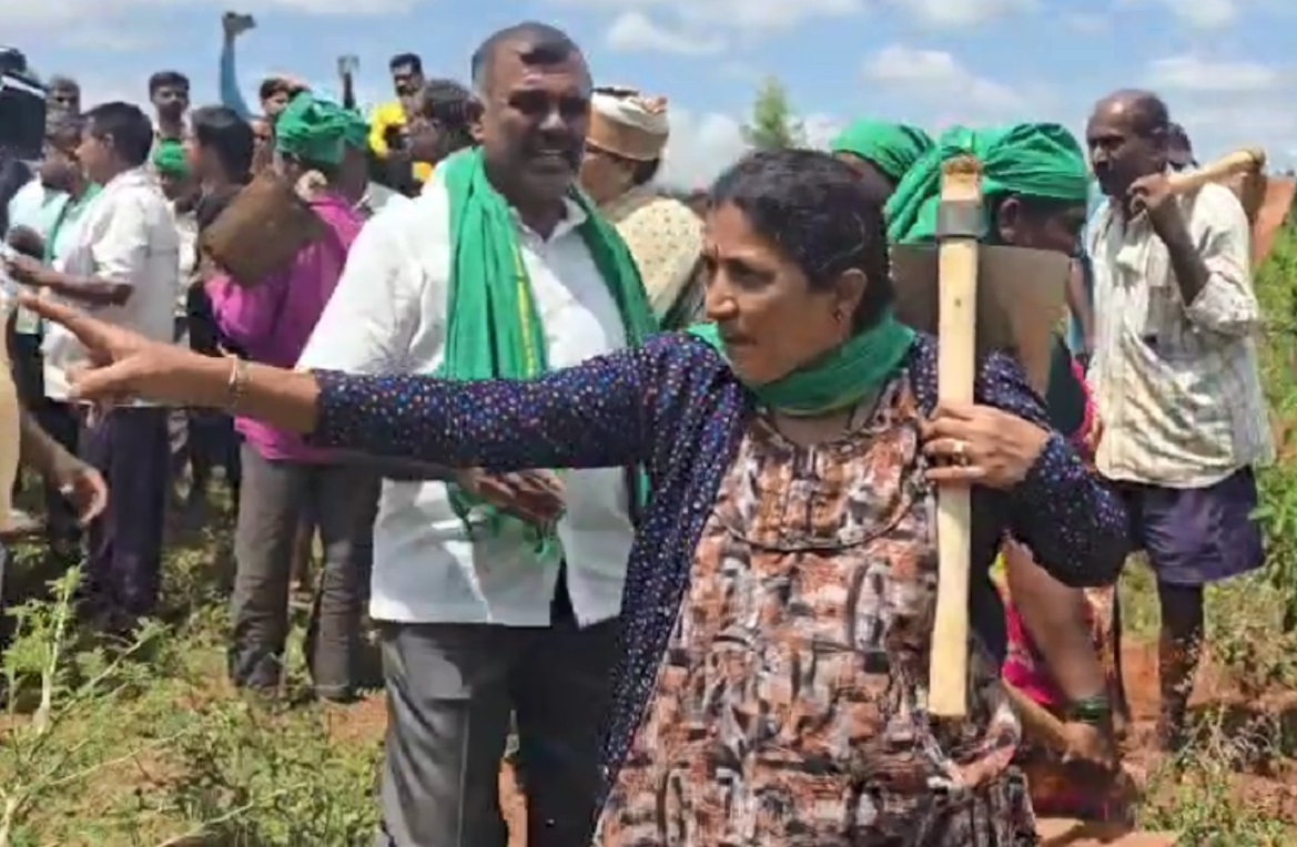 ಅರಣ್ಯ ಇಲಾಖೆ ಸಿಬ್ಬಂದಿ ಹಾಗೂ ಪೊಲೀಸರ ವಿರುದ್ಧ ಮಹಿಳೆಯೊಬ್ಬರ ಆಕ್ರೋಶ