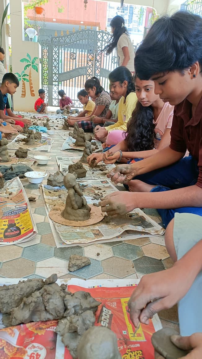 ಹೊಸಕೋಟೆ: ಮಕ್ಕಳ ಕೈಯಲ್ಲಿ ಜೀವ ತೆಳೆದ ಪುಟಾಣಿ ಗಣಪ