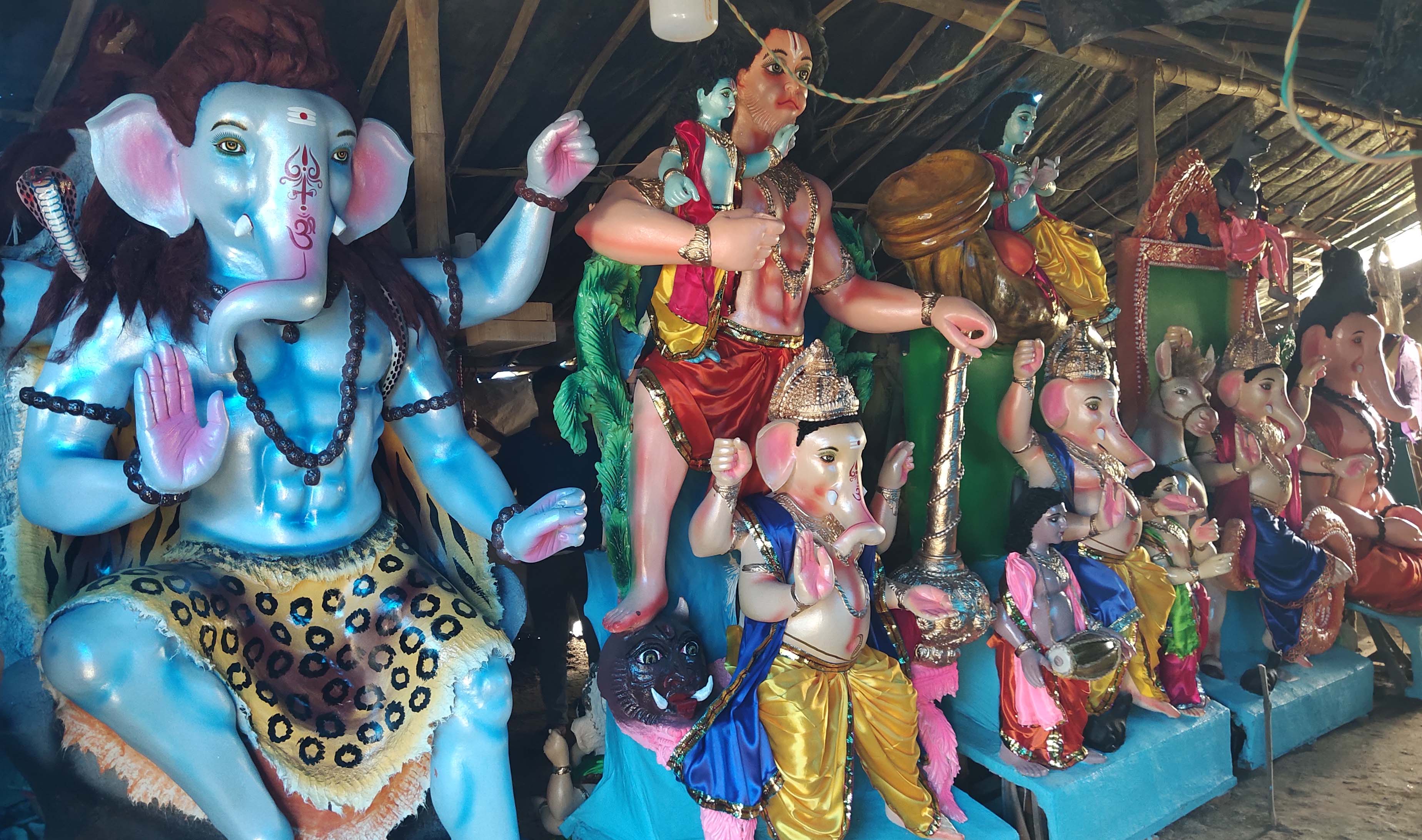 ಕಲಾವಿದರು ತಯಾರಿಸಿದ ವಿಭಿನ್ನ ಶೈಲಿಯ ಜೇಡಿಮಣ್ಣಿನ ಗಣಪತಿ ಮೂರ್ತಿ