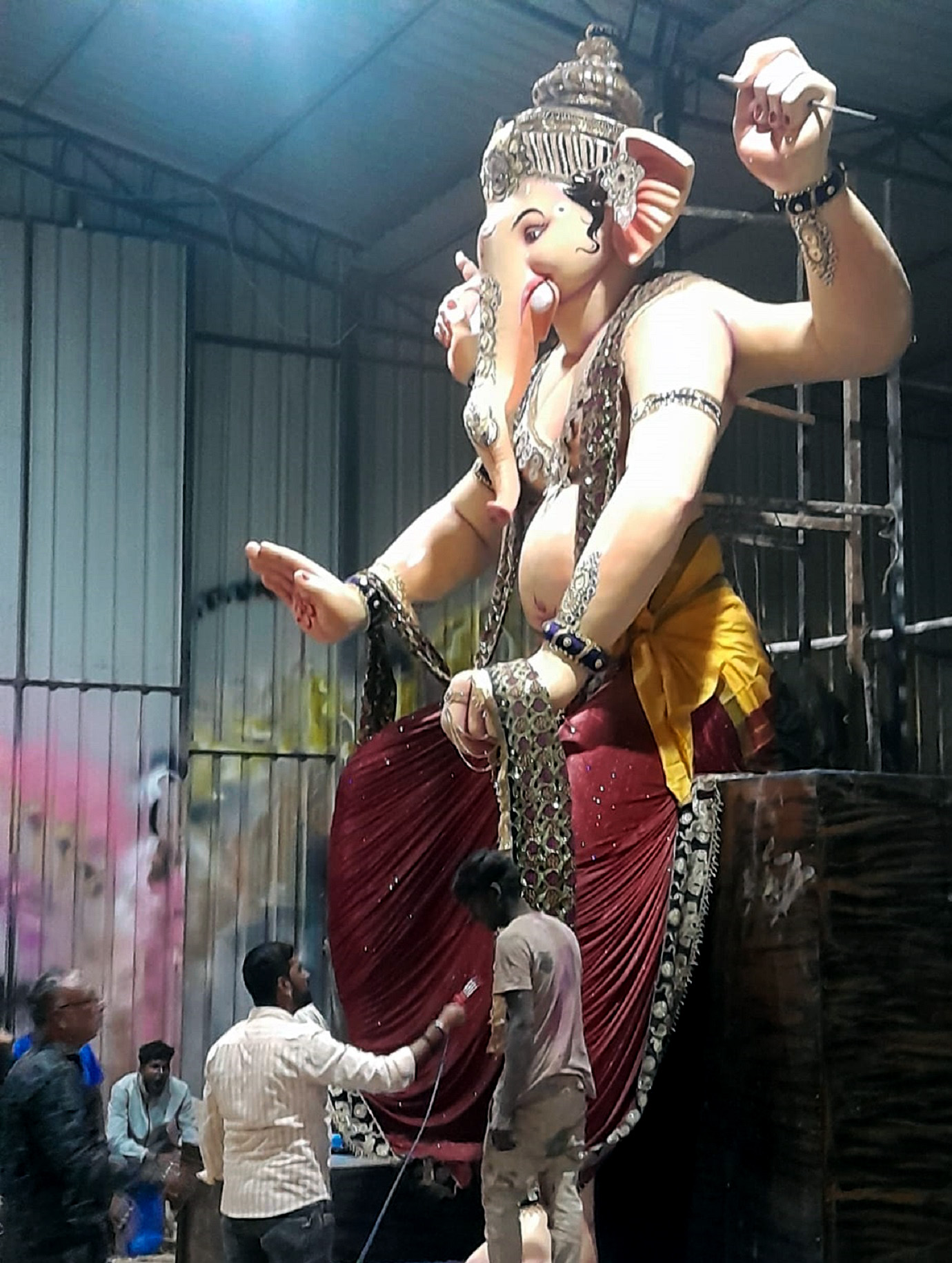 ಹುಬ್ಬಳ್ಳಿಯ ದಾಜಿಬಾನಪೇಟೆಯಲ್ಲಿ  ಪ್ರತಿಷ್ಠಾಪನೆಯಾಗಲಿರುವ ಹುಬ್ಬಳ್ಳಿ ಕಾ ರಾಜಾ