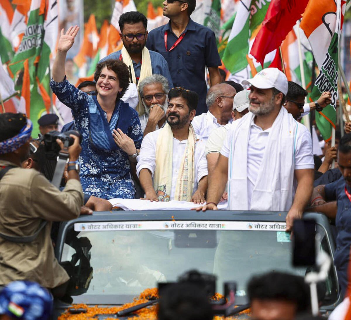 ಜನರ ನಂಬಿಕೆ ಕಳೆದುಕೊಂಡ ಬಿಜೆಪಿಯಿಂದ ಮತ ಕಳ್ಳತನಕ್ಕೆ ಸಂಚು: ಪ್ರಿಯಾಂಕಾ