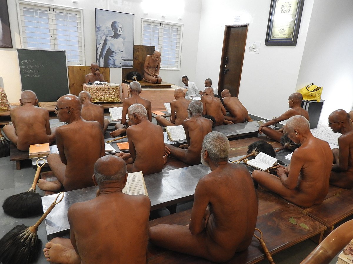 ಶ್ರವಣಬೆಳಗೊಳ: ಮುನಿಗಳ ಕಠಿಣವ್ರತ, ತ್ಯಾಗಮಯ ಜೀವನ