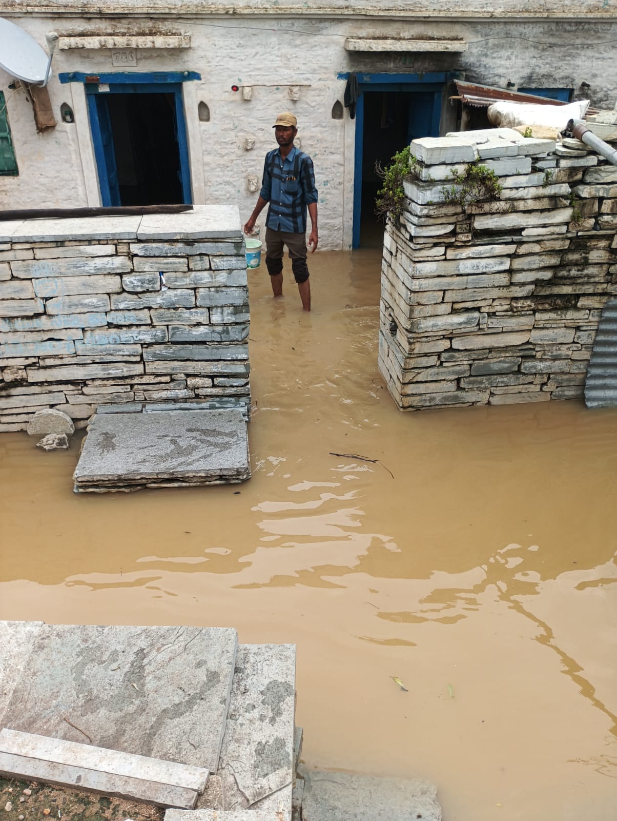 ಬಳವಡಗಿ ಗ್ರಾಮದ ಮನೆಗೆ ನೀರು ನುಗ್ಗಿರುವುದು