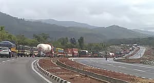 ಉತ್ತರ ಪ್ರದೇಶ: ಬಸ್–ಬೈಕ್‌ ನಡುವೆ ಅಪಘಾತ: ಇಬ್ಬರ ಸಾವು