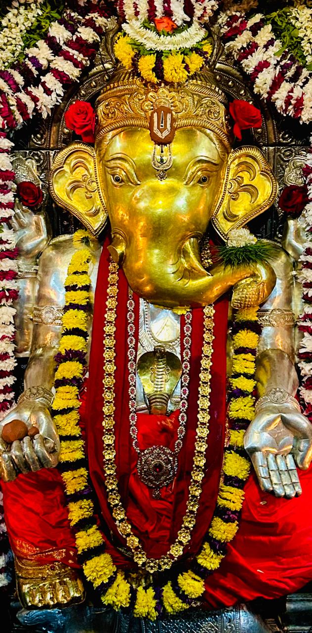 ಕುಂದಾಪುರ ಸಮೀಪದ ಕುಂಭಾಸಿ ಆನೆಗುಡ್ಡೆ ಶ್ರೀವಿನಾಯಕ ದೇವಸ್ಥಾನದಲ್ಲಿ ಪೂಜಿಸಲ್ಪಟ್ಟ ಗಣಪತಿ