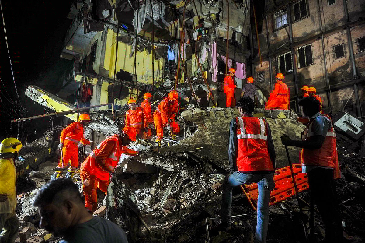 ಮುಂಬೈ ಕಟ್ಟಡ ಕುಸಿತ: ಸಾವಿನ ಸಂಖ್ಯೆ 17ಕ್ಕೆ ಏರಿಕೆ; 9 ಮಂದಿಗೆ ಗಾಯ