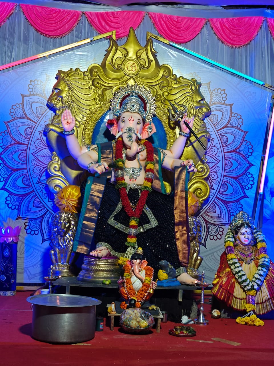 ಕೋಟೆ ಮುಂಭಾಗದ ಕೋಟೆ ಯೂತ್ಸ್‌ ಬಳಗದ ಗೌರಿಪುತ್ರ