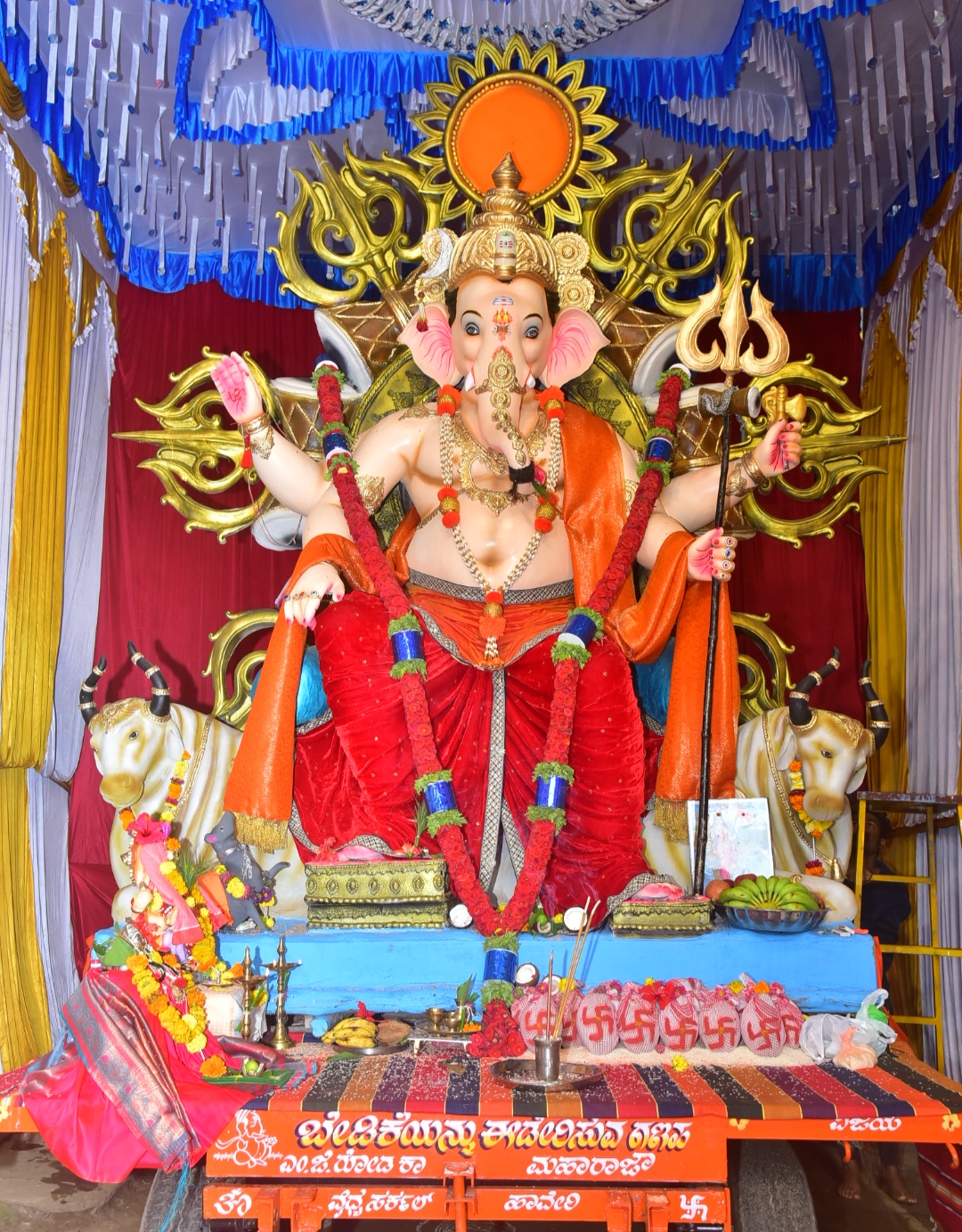 ಹಾವೇರಿಯ ವೈದ್ಯ ವೃತ್ತದಲ್ಲಿ ಪ್ರತಿಷ್ಠಾಪಿಸಲಾದ ‘ಎಂ.ಜಿ.ರಸ್ತೆ ಕಾ ಮಹಾರಾಜ’ ಗಣಪತಿ ಮೂರ್ತಿ