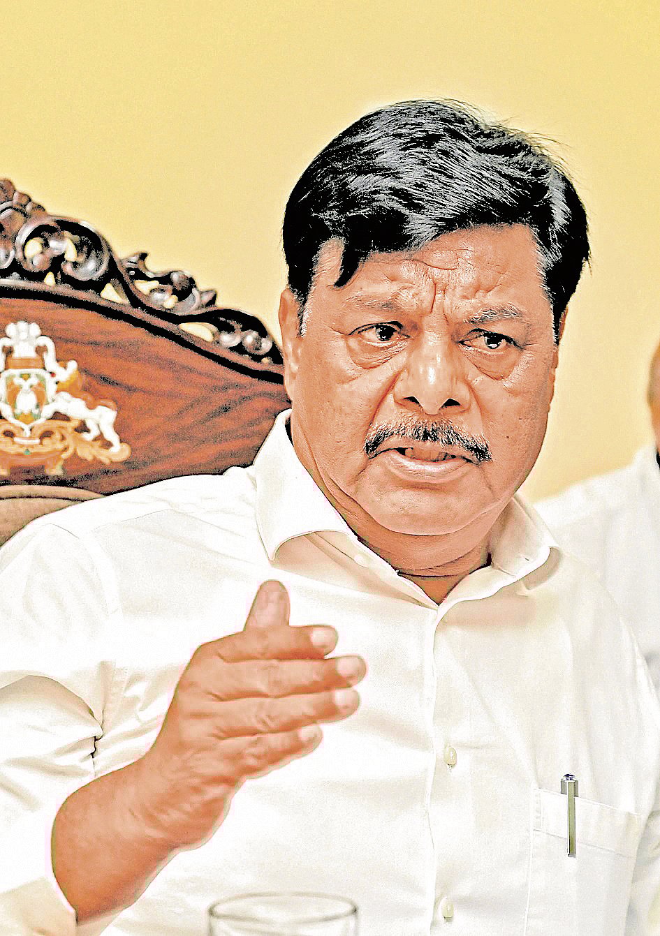 ‘ಮೂರು ಮಕ್ಕಳನ್ನು ಮಾಡಿಕೊಳ್ಳಿ’ ಎಂಬ ಭಾಗವತ್‌ ಹೇಳಿಕೆ ದೇಶಕ್ಕೆ ಮಾರಕ:  ಮಹದೇವಪ್ಪ