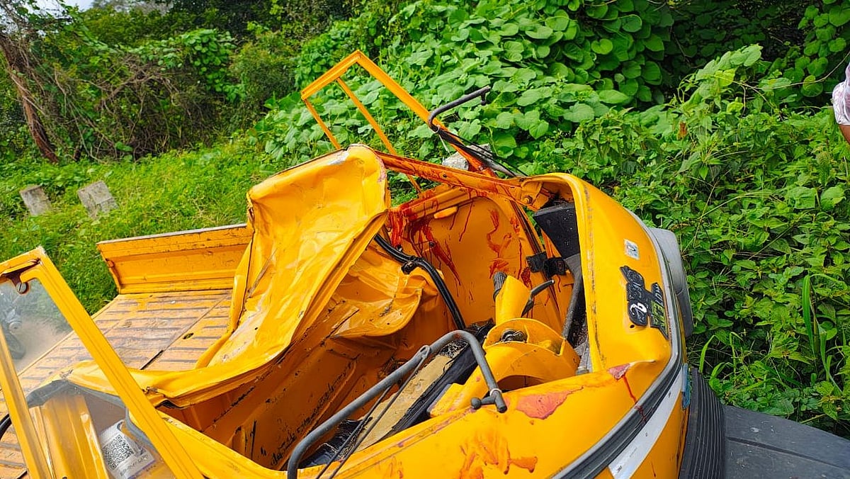 ದೊಡ್ಡಬಳ್ಳಾಪುರ | ಆಟೊ–ಕಾರು ಡಿಕ್ಕಿ: ಎಳನೀರು ತರಲು ತೆರಳುತ್ತಿದ್ದ ಮೂವರಿಗೆ ಗಾಯ