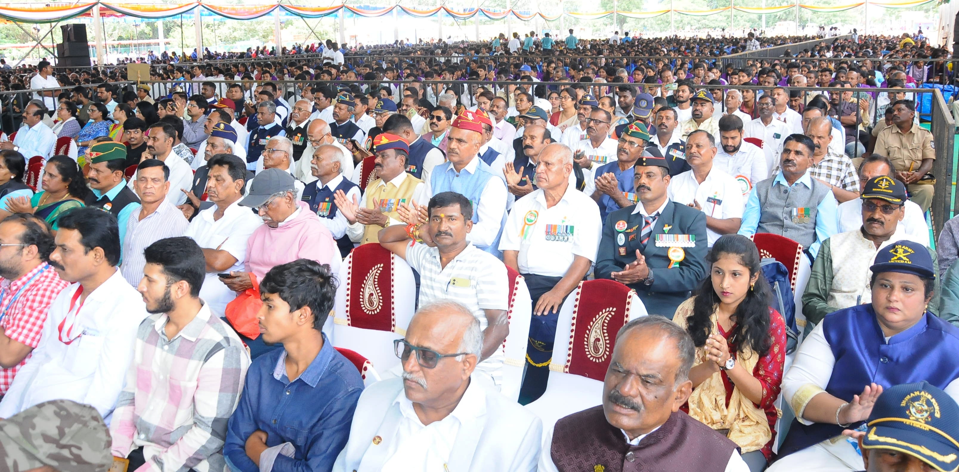 ಕಾರ್ಯಕ್ರಮದಲ್ಲಿ ಪಾಲ್ಗೊಂಡಿದ್ದ ಸಾರ್ವಜನಿಕರು
