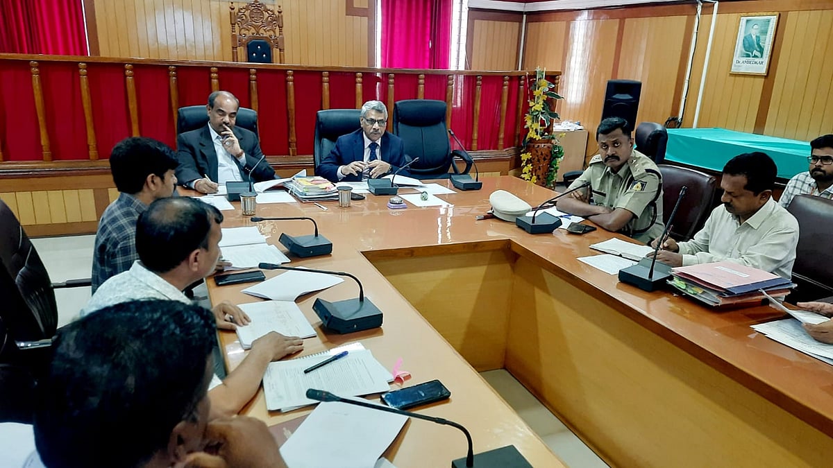 ಗದಗ | ಸುತ್ತಲಿನ ಪರಿಸರ ಸ್ವಚ್ಚತೆಗೆ ಜಾಗೃತಿ ವಹಿಸಿ: ಸುಭಾಷ ಅಡಿ