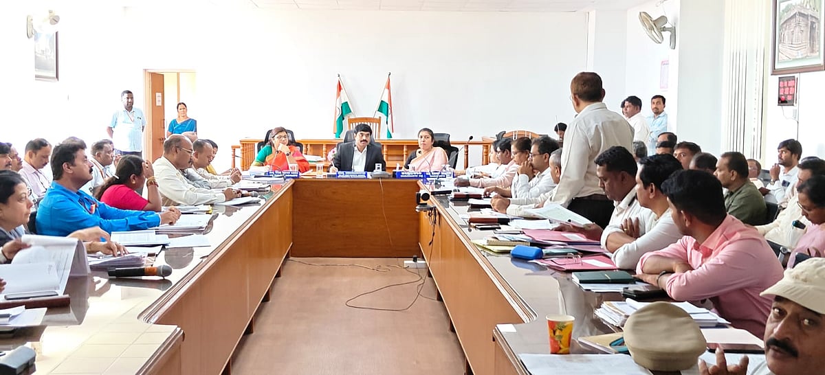 ಚಾಮರಾಜನಗರ | ತಾಯಿ, ಶಿಶು ಮರಣ ತಡೆಗೆ ಕ್ರಮ ಕೈಗೊಳ್ಳಿ: ಎಂ.ವಿ. ವೆಂಕಟೇಶ್