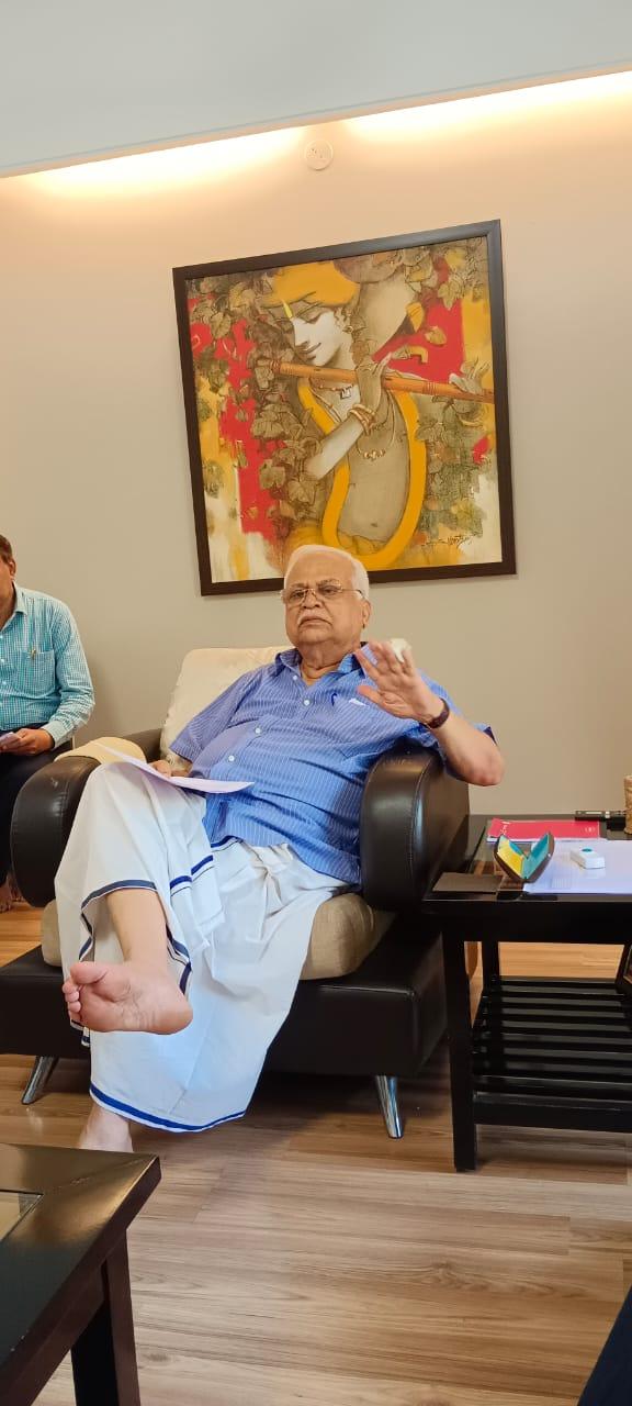 ಹಳಿಯಾಳದಲ್ಲಿ ಶಾಸಕ ಆರ್.ವಿ.ದೇಶಪಾಂಡೆ ಪತ್ರಿಕಾ ಗೋಷ್ಟಿಯಲ್ಲಿ ಮಾತನಾಡಿದರು.