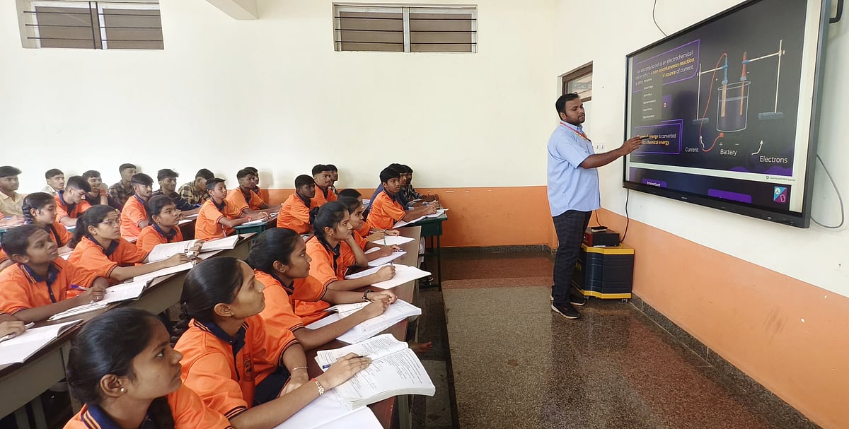 ಜನವಾಡ: ಸರಳ ಕಲಿಕೆಗೆ ವರವಾದ ‘ಸ್ಮಾರ್ಟ್ ಕ್ಲಾಸ್’