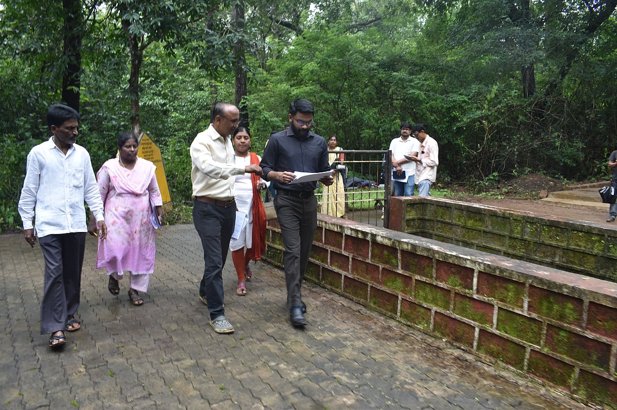 ಶಿರಸಿ: ಕಾಮಗಾರಿಗಳ ಶೀಘ್ರ ಮುಕ್ತಾಯಕ್ಕೆ ಸೂಚನೆ 